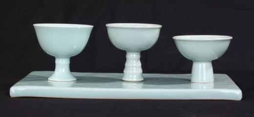 州橋遺址瓷器復(fù)燒文創(chuàng)產(chǎn)品亮相國家文化出口基地雙創(chuàng)園 傳統(tǒng)工藝與現(xiàn)代設(shè)計(jì)的融合